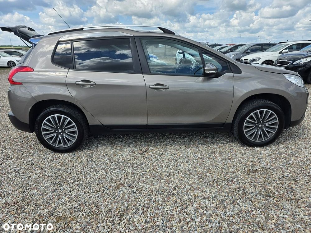 Peugeot 2008 1.2 Pure Tech Active - 19