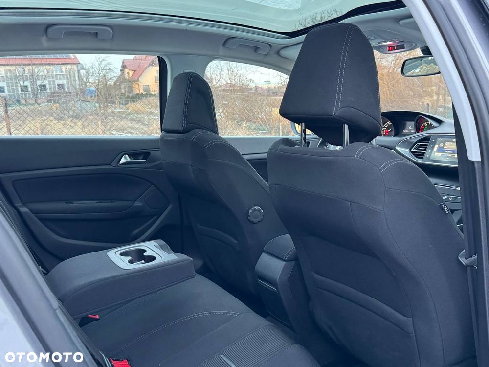 Peugeot 308 125 THP Active - 28