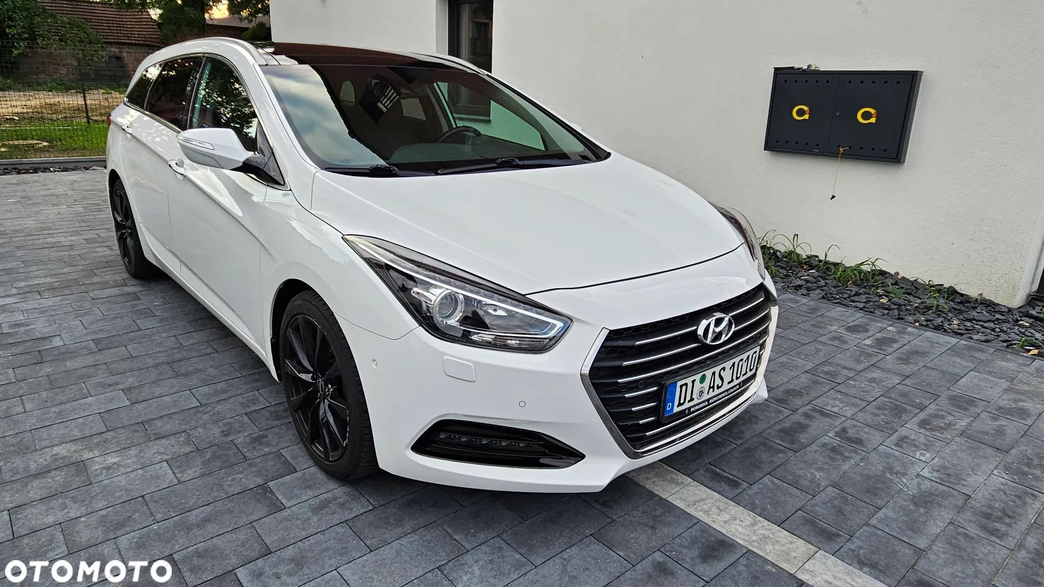 Hyundai i40 Kombi 2.0 Automatik Premium - 1