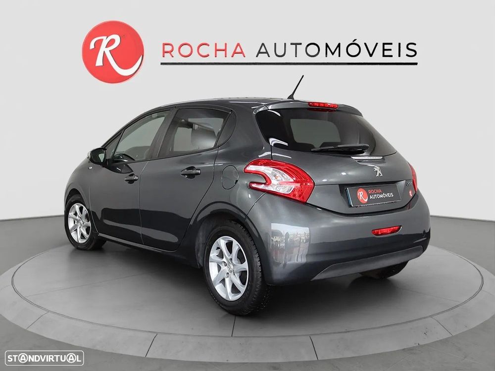 Peugeot 208 1.2 PureTech Style - 9