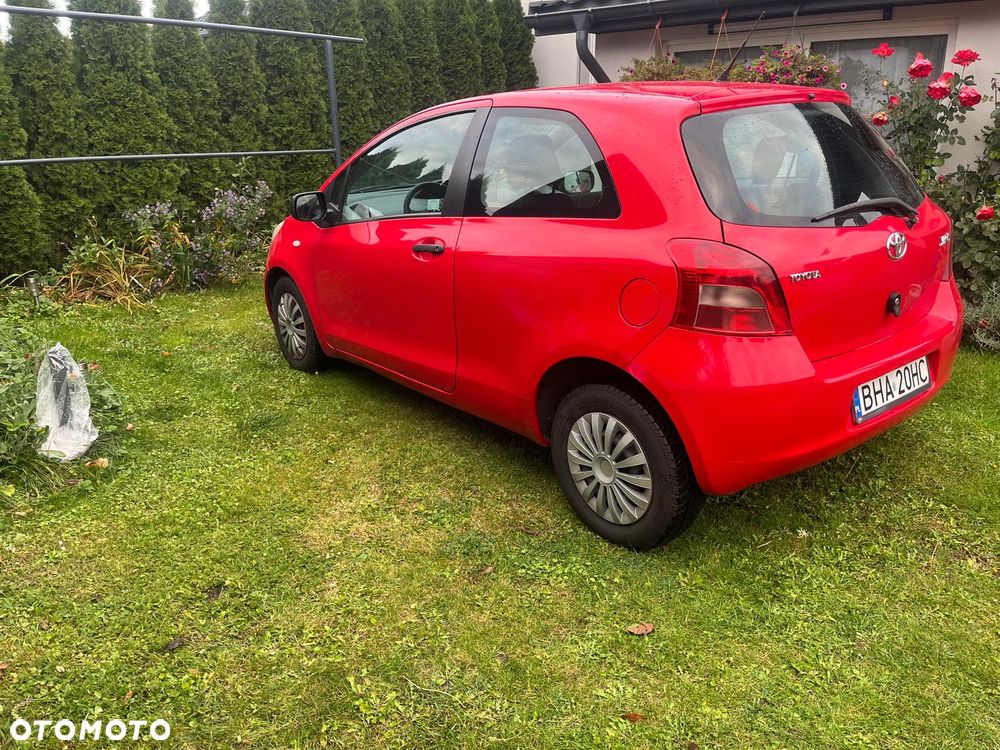 Toyota Yaris - 4