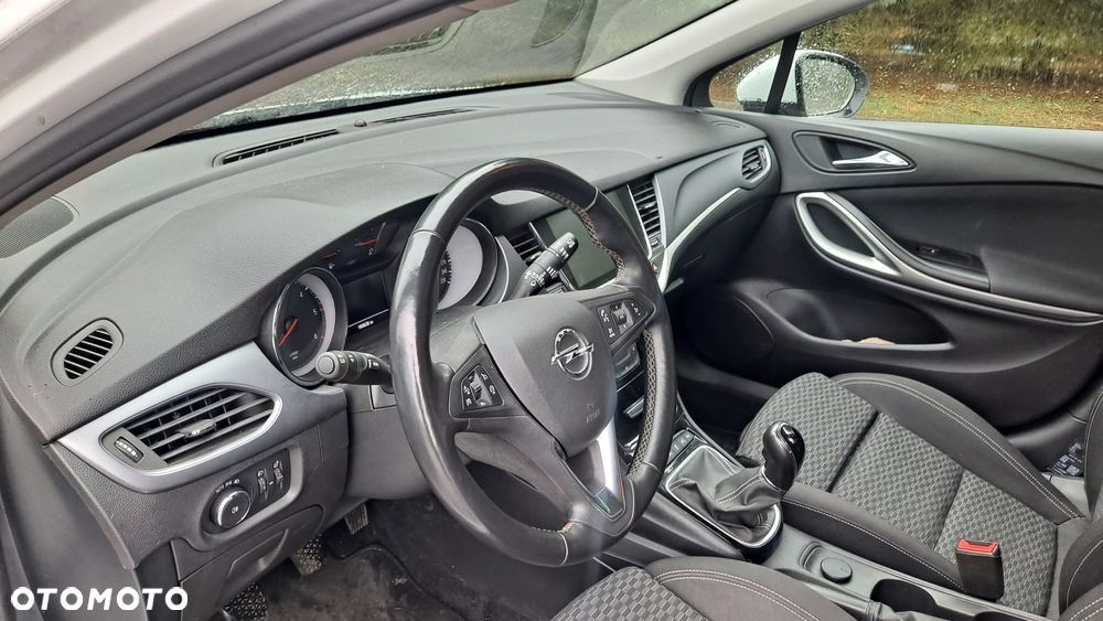 Opel Astra 1.6 CDTI Essentia S&S - 14