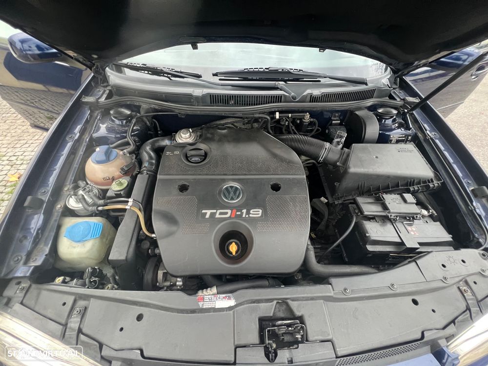 VW Golf 1.9 TDi 25 Anos - 22