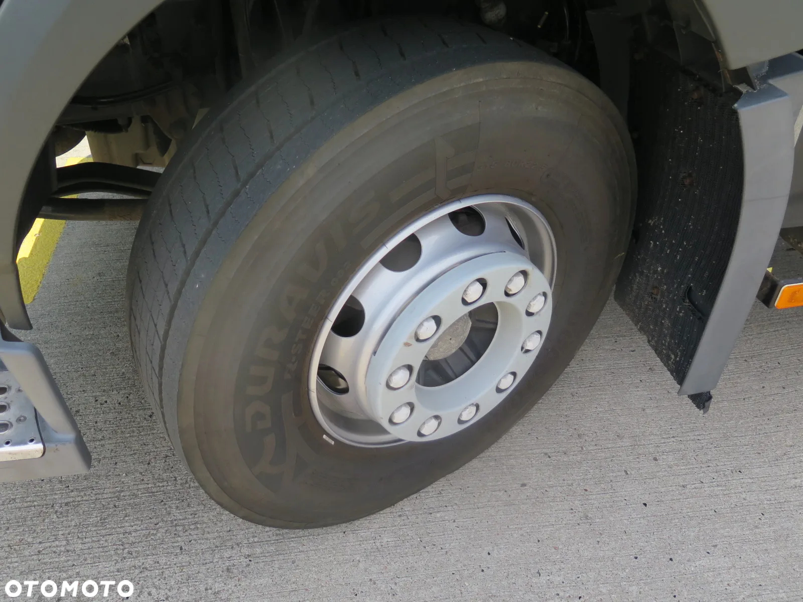Volvo FM 410 GLOBETROTTER - 17
