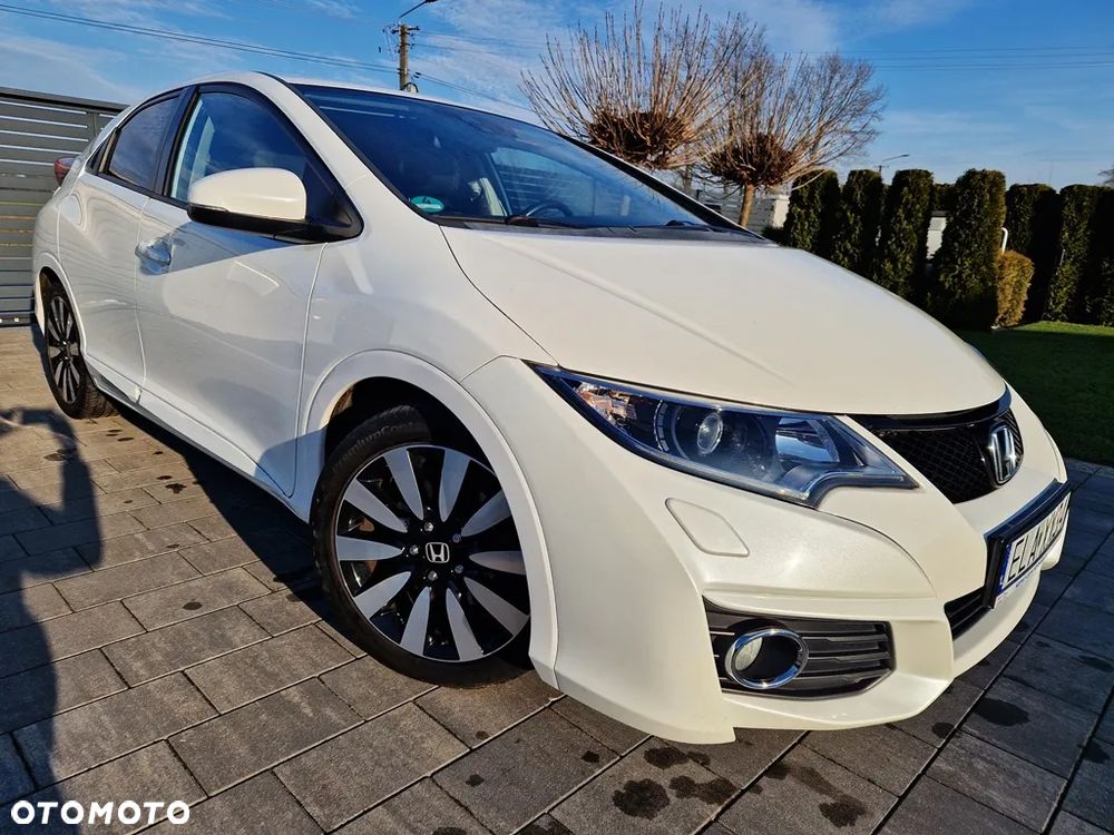 Honda Civic 1.8 i-VTEC Executive Black Edition - 11