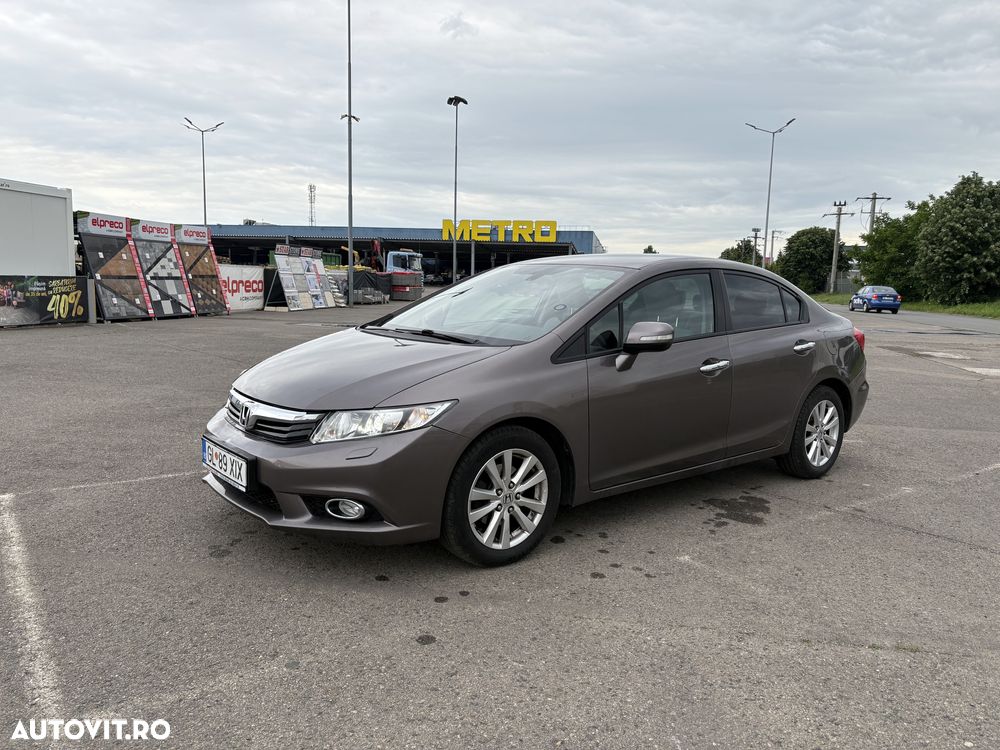Honda Civic 1.8 i-VTEC Automatik Comfort - 2