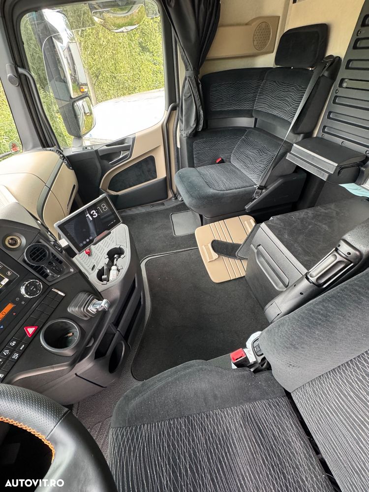 Mercedes-Benz Actros - 6