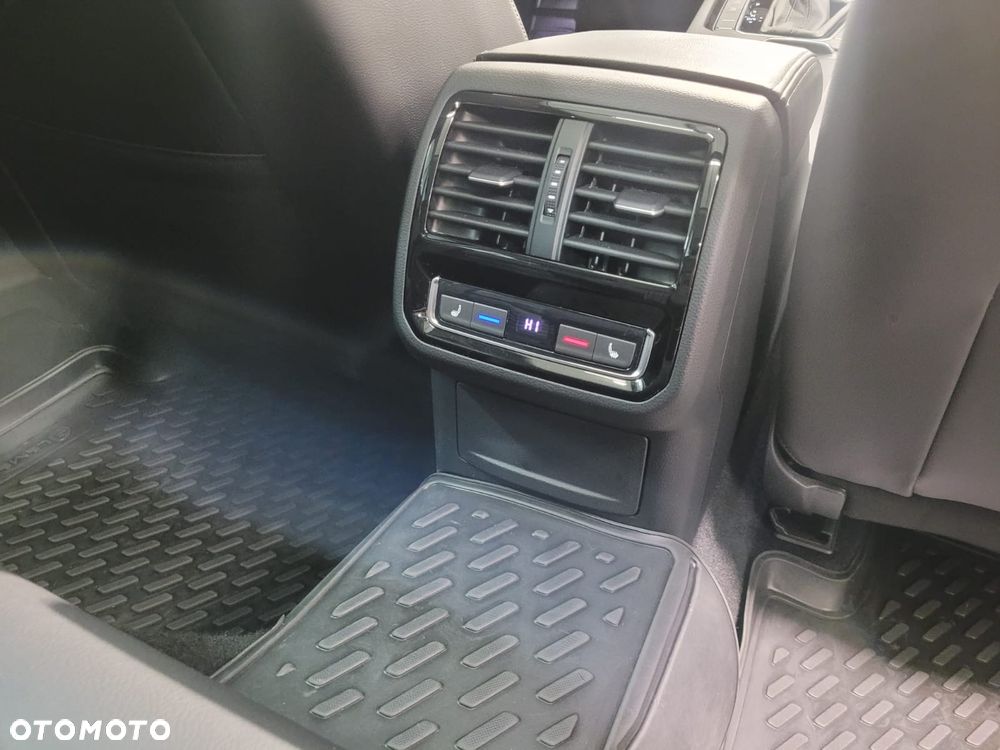 Volkswagen Passat 2.0 TDI Business DSG - 4