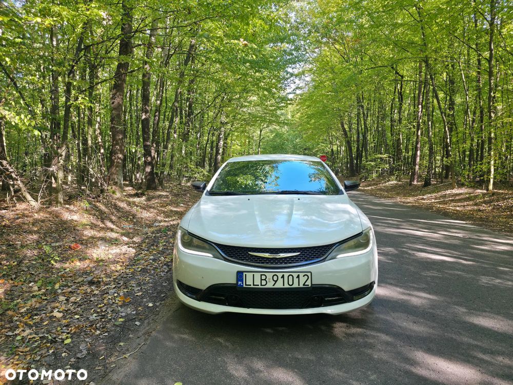 Chrysler 200 - 1
