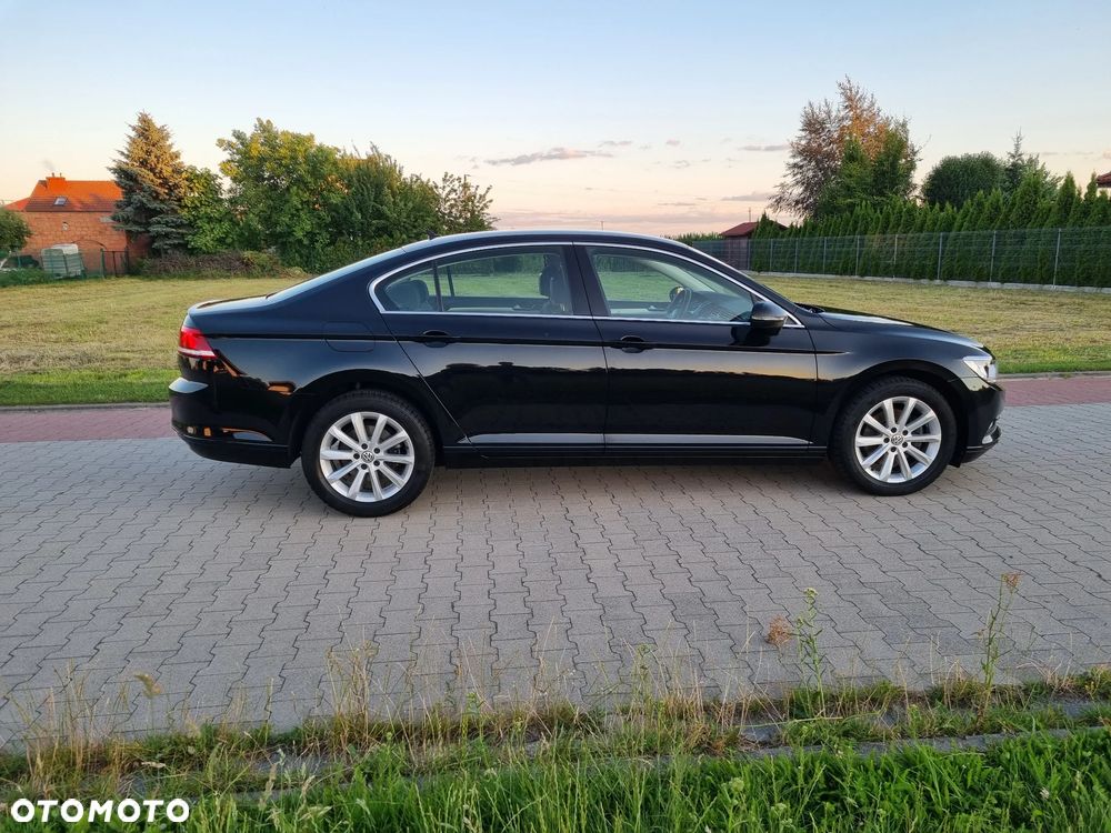 Volkswagen Passat 2.0 TDI SCR DSG Comfortline - 8