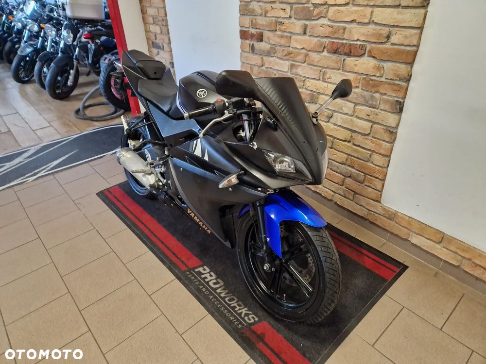 Yamaha YZF - 1