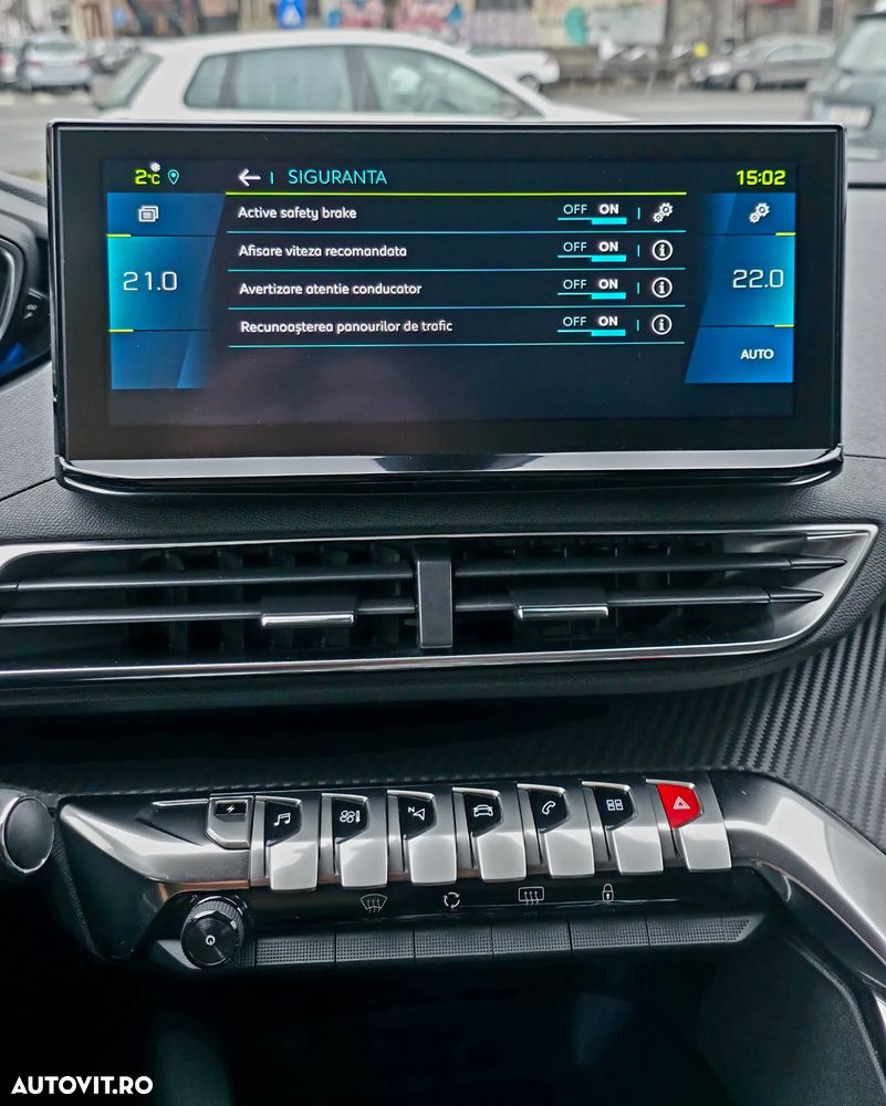 Peugeot 3008 PHEV 225 EAT8 Allure Pack - 13