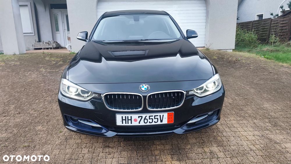 BMW Seria 3 328i Sport-Aut Sport Line - 34
