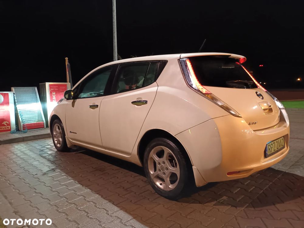 Nissan Leaf - 4