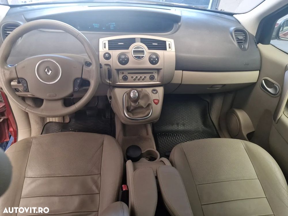 Renault Grand Scenic - 3
