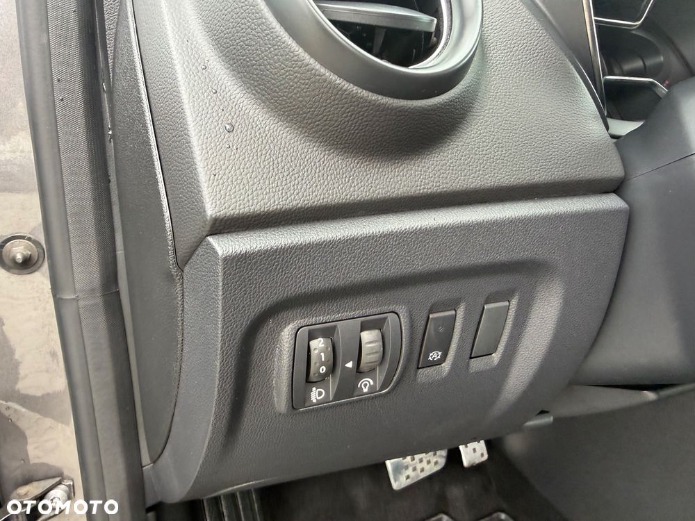 Renault Captur 1.2 Energy TCe XMOD EDC EU6 - 27