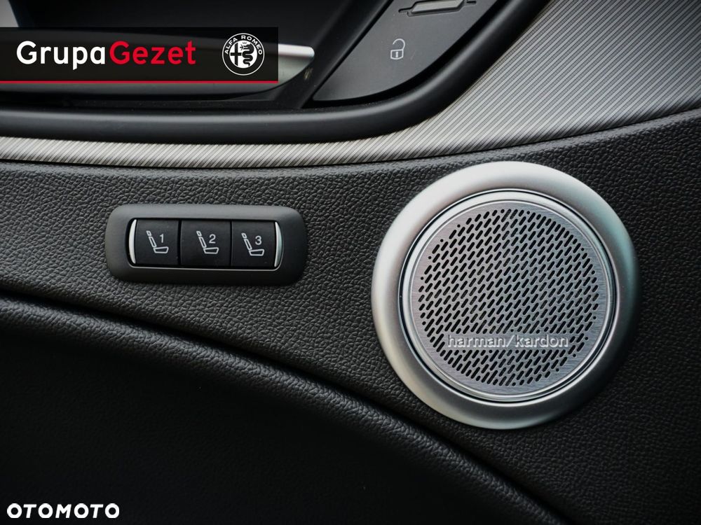 Alfa Romeo Stelvio - 9