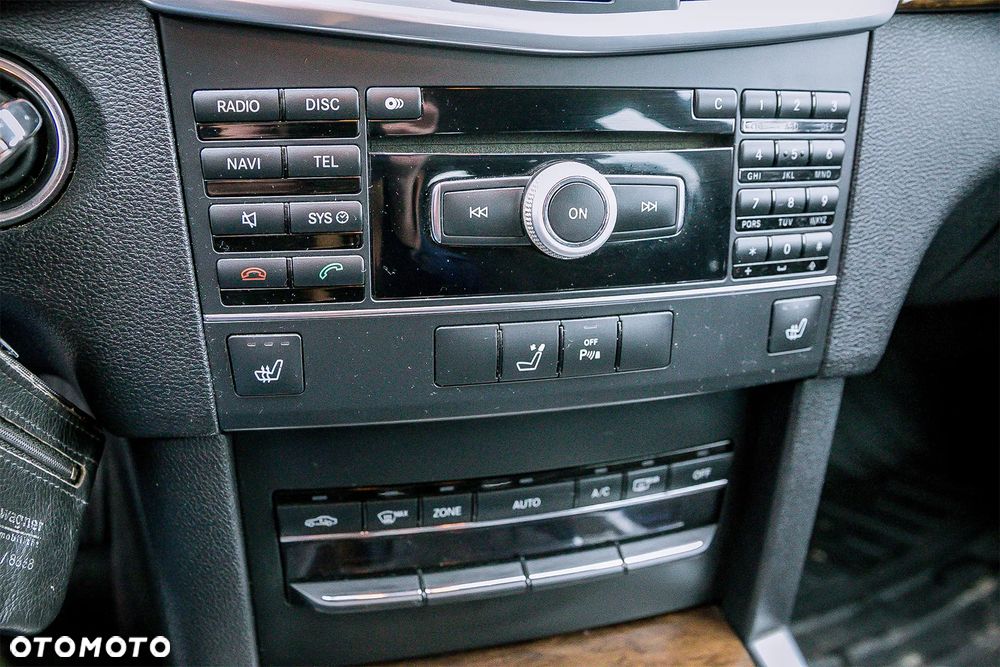 Mercedes-Benz Klasa E 250 CDI BlueEff - 13