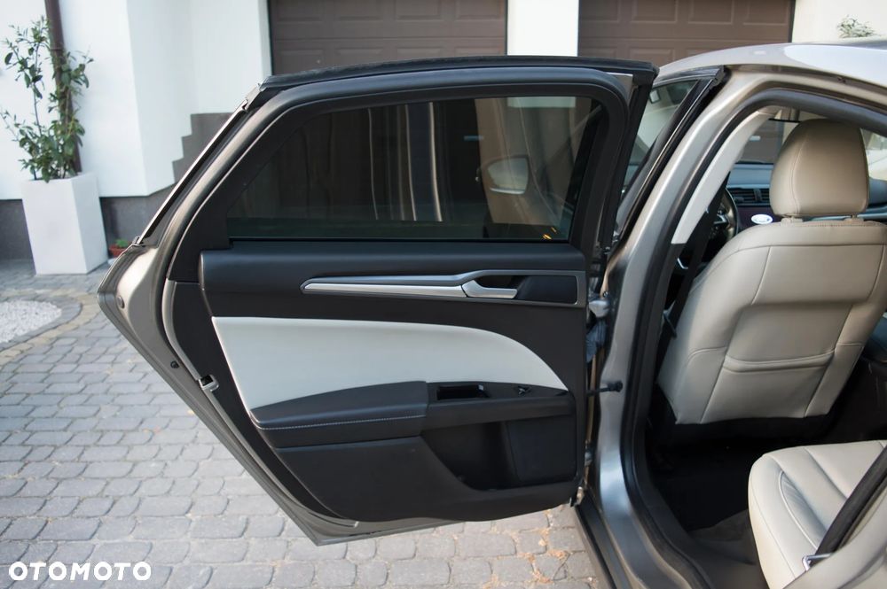 Ford Mondeo - 31