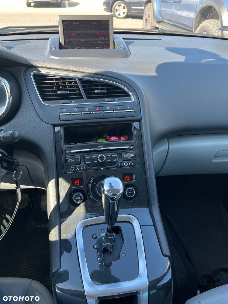 Peugeot 5008 - 19