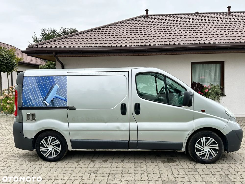 Opel VIVARO - 11