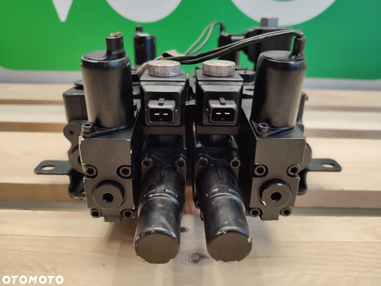 Rozdzielacz hydrauliczny 200011242005 BUCHER - 3