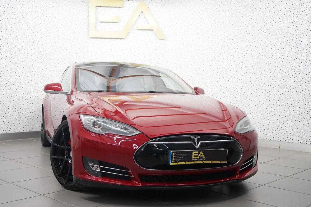 Tesla Model S 85