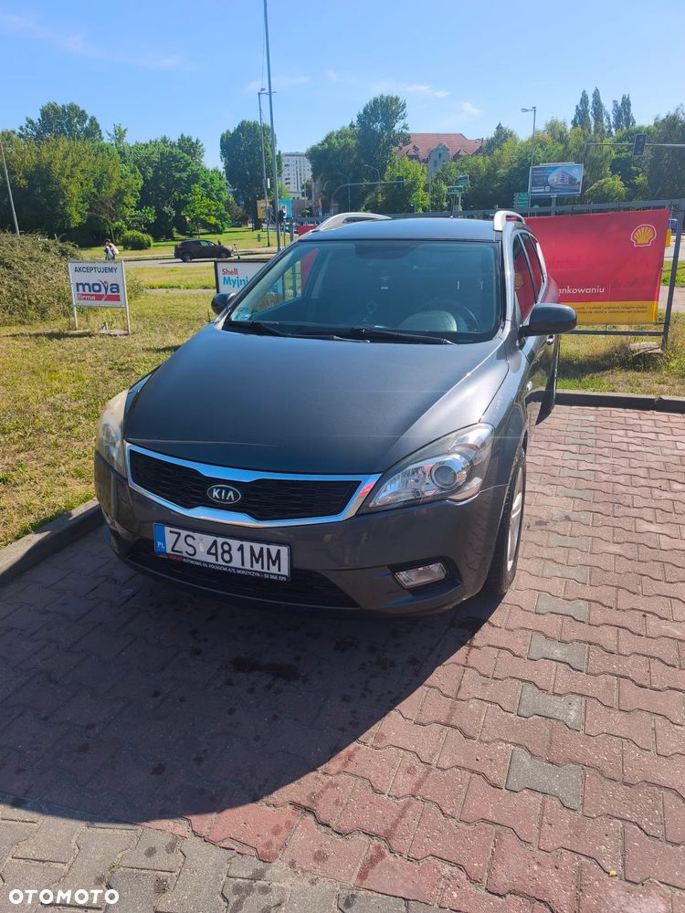 Kia Ceed 1.6 L - 1
