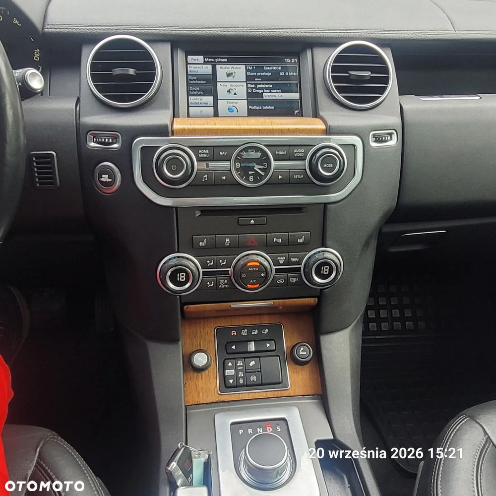 Land Rover Discovery 3.0 Si6 HSE Luxury - 27