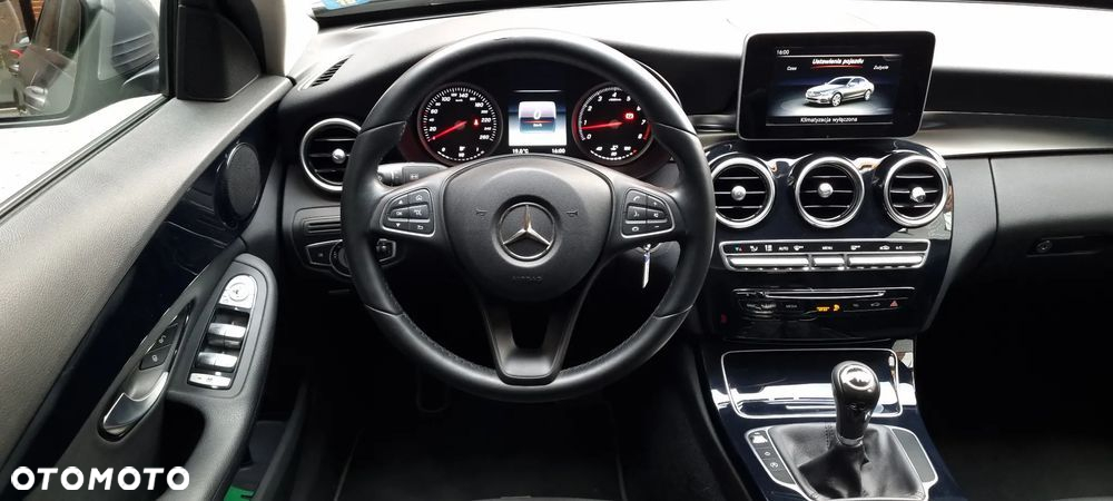 Mercedes-Benz Klasa C 180 - 11