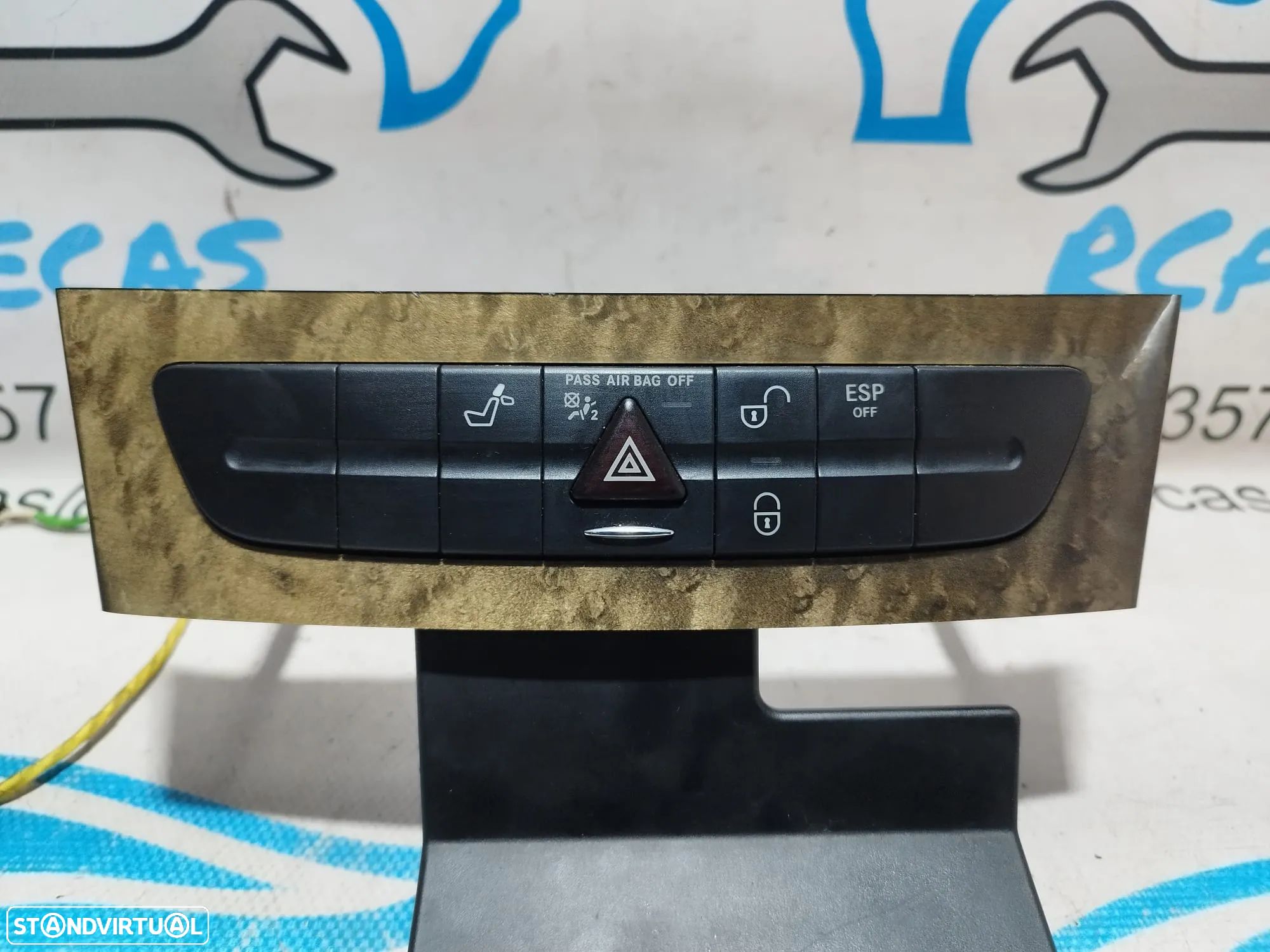 COMUTADOR CENTRAL DE COMANDOS 4 PISCAS ESP TRANCAR /DESTRANCAR PORTAS MERCEDES CLASS E W211 A2116800552 - 1