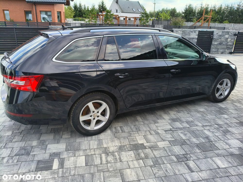 Skoda Superb 1.6 TDI Ambition - 6