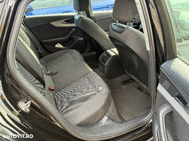 Audi A4 2.0 35 TDI S tronic MHEV Basic - 6