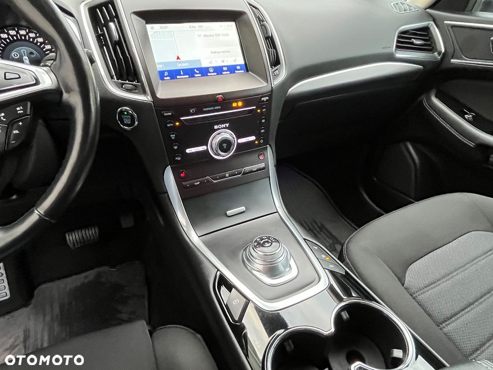 Ford S-Max 2.0 EcoBlue Titanium - 24