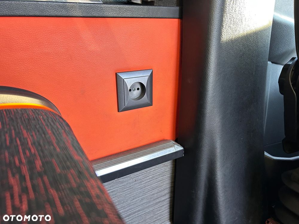 Mercedes-Benz Sprinter 519 - 13