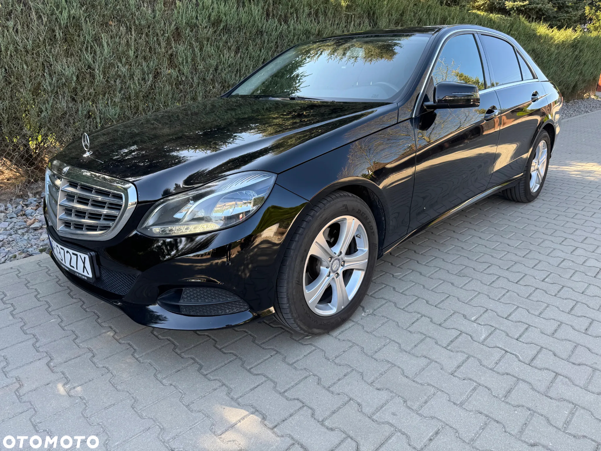 Mercedes-Benz Klasa E 300 BlueTEC HYBRID 7G-TRONIC Elegance - 4