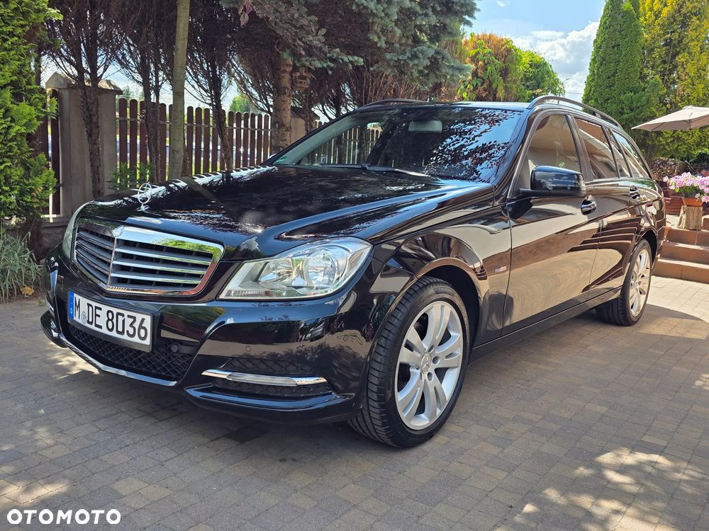 Mercedes-Benz Klasa C 180 BlueEFFICIENCY Elegance - 35