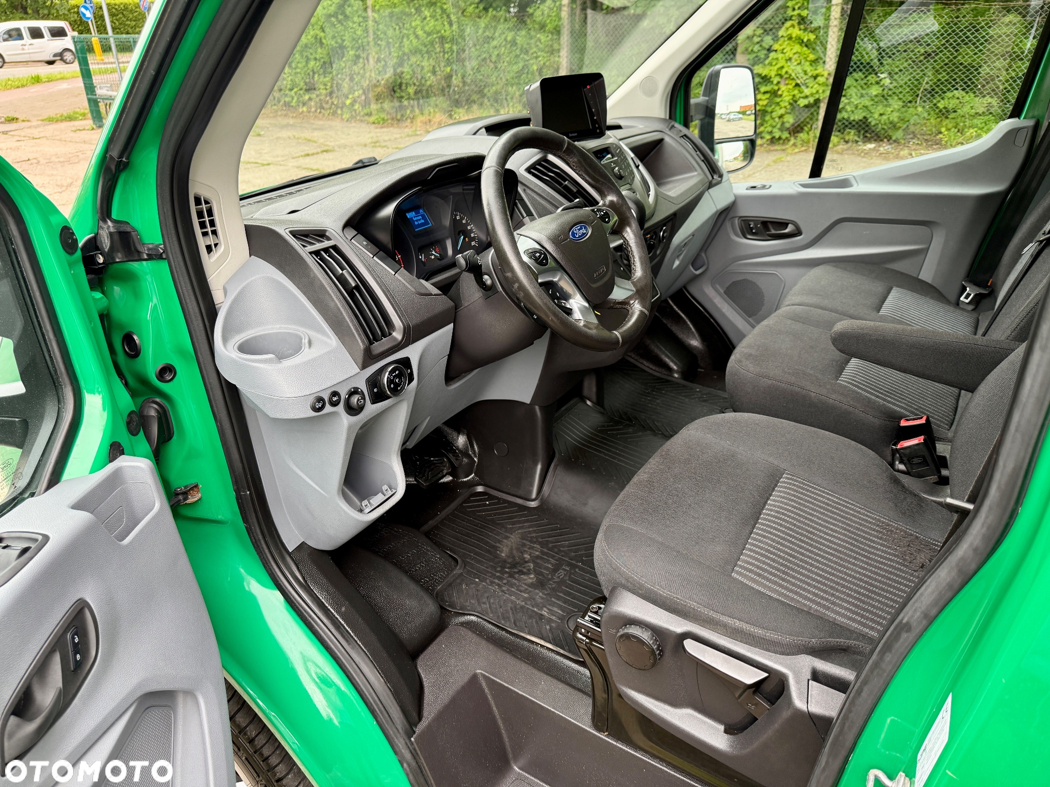 Ford Transit 350 - 11