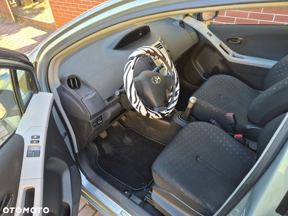 Toyota Yaris 1.33 Sol - 6