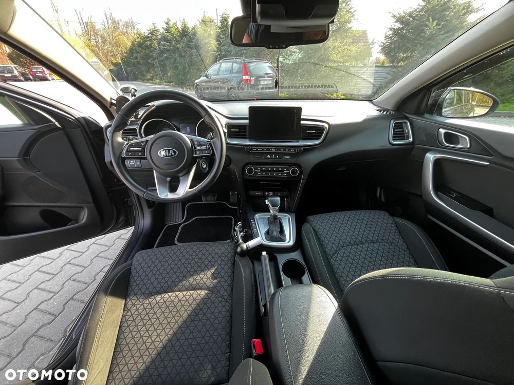 Kia Ceed - 16
