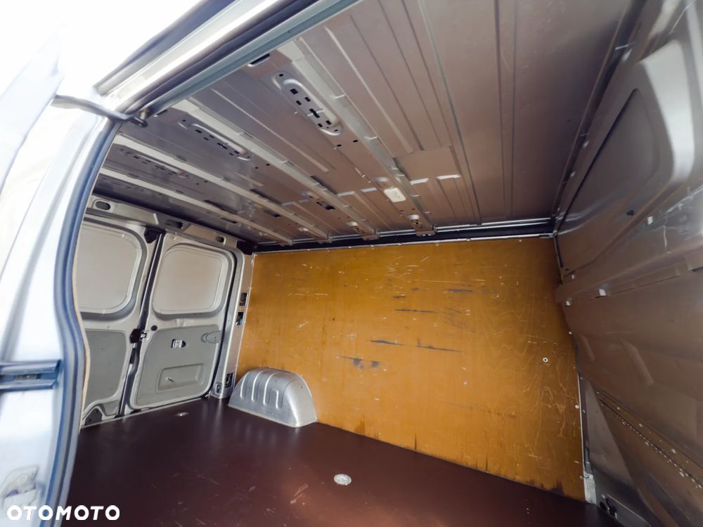 Opel Vivaro - 29