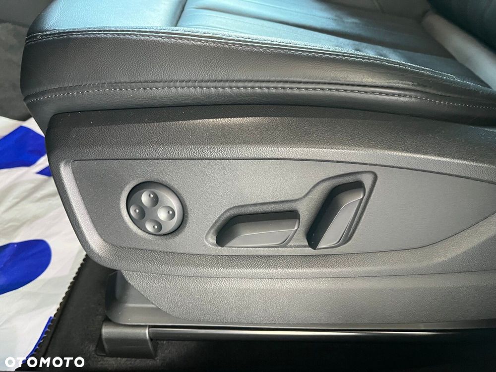 Audi Q5 Sportback - 14