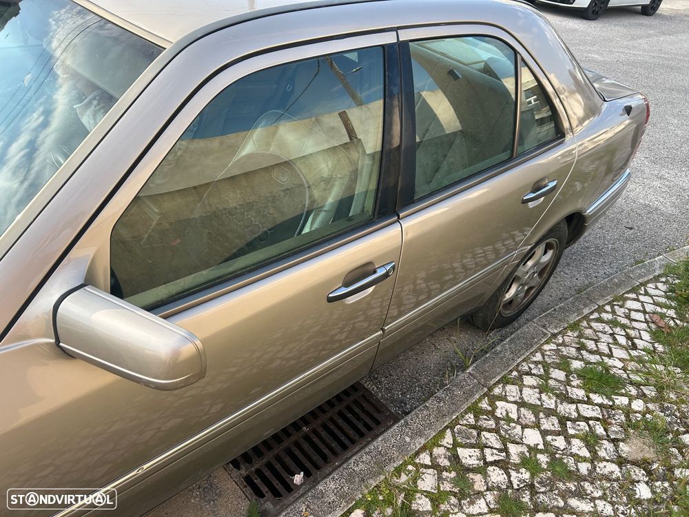 Mercedes-Benz C 200 D Elegance - 8