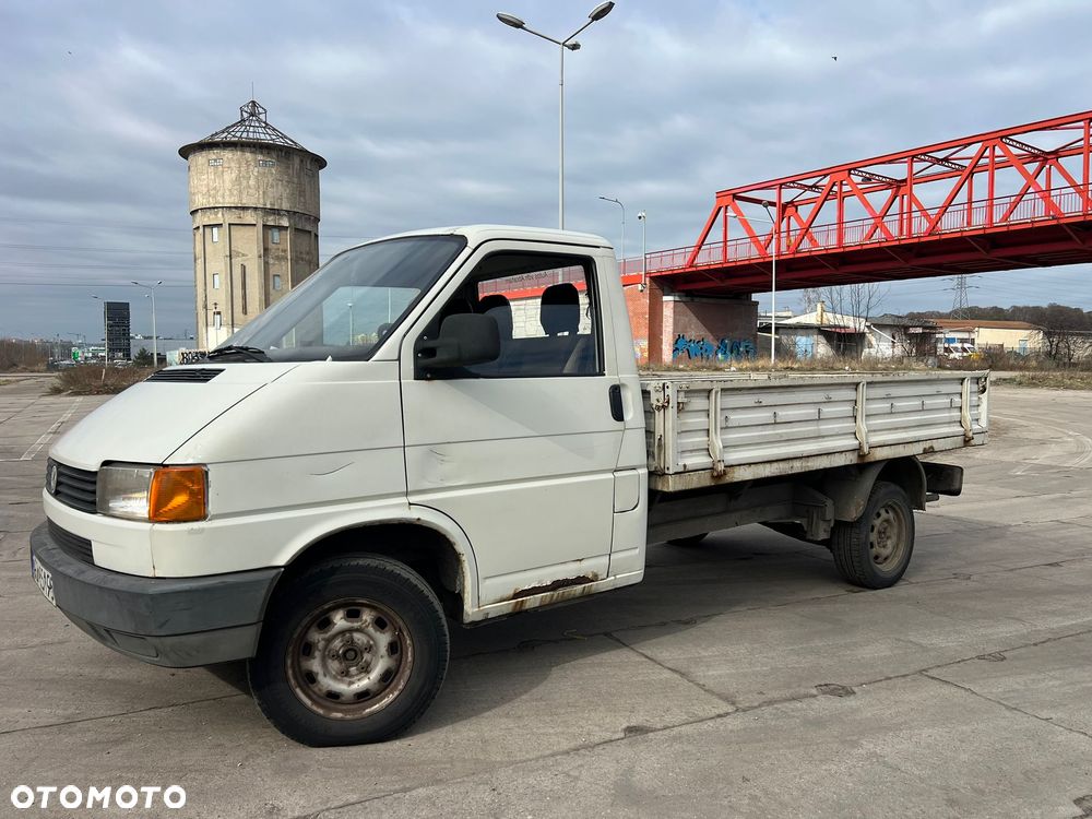 Volkswagen Transporter T4, rocznik 1995, wersja z długą skrzynią 2,9 m x 1,85 m, kabina 3-osobowa. - 3