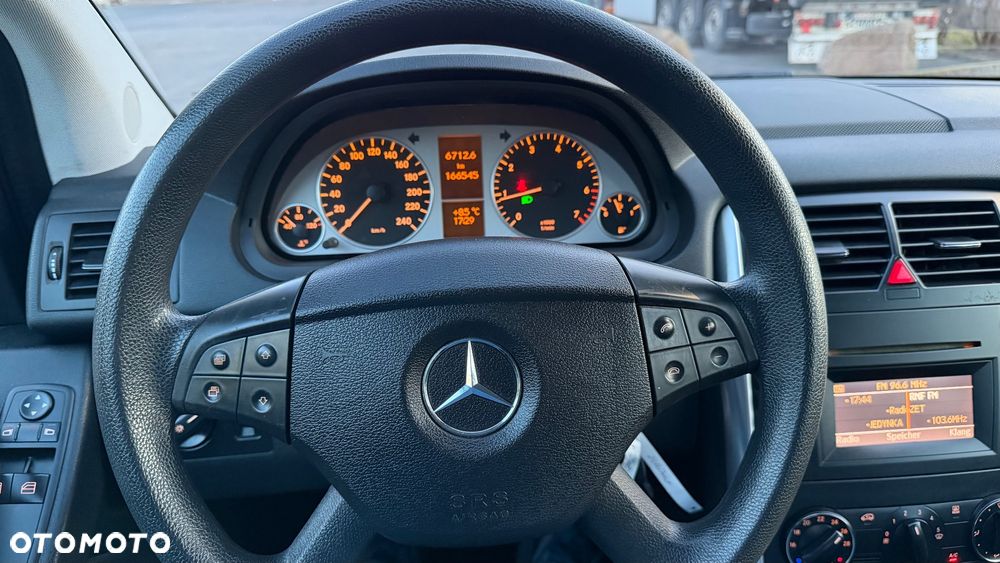 Mercedes-Benz Klasa B 180 BlueEFFICIENCY SPORT EDITION - 14