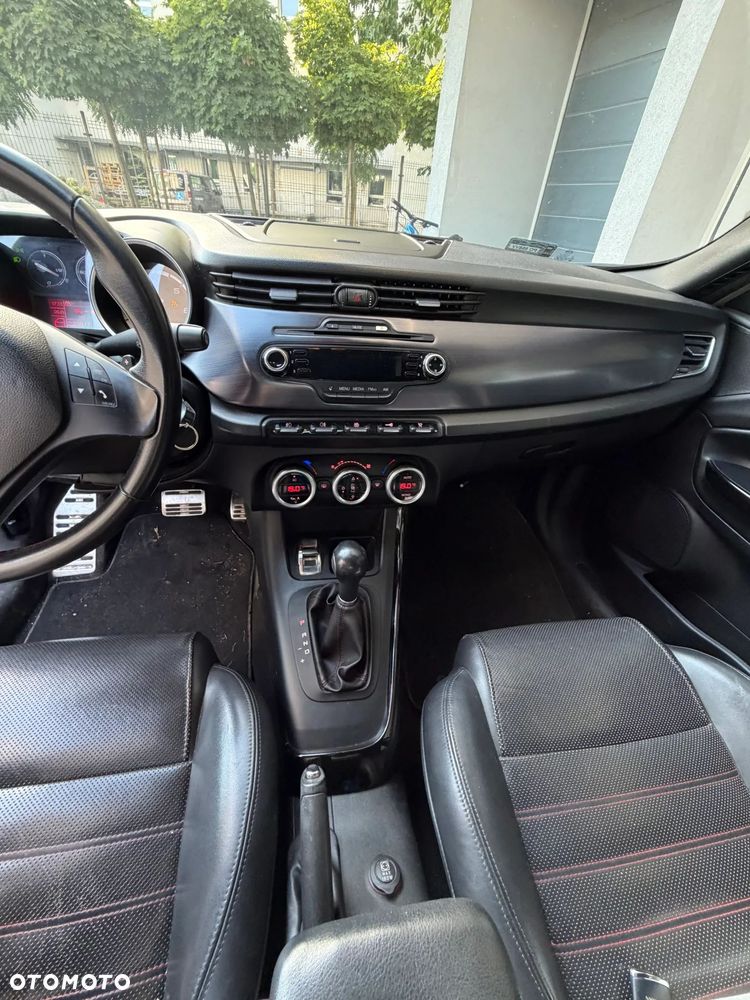 Alfa Romeo Giulietta 2.0 JTDM Distinctive TCT - 12