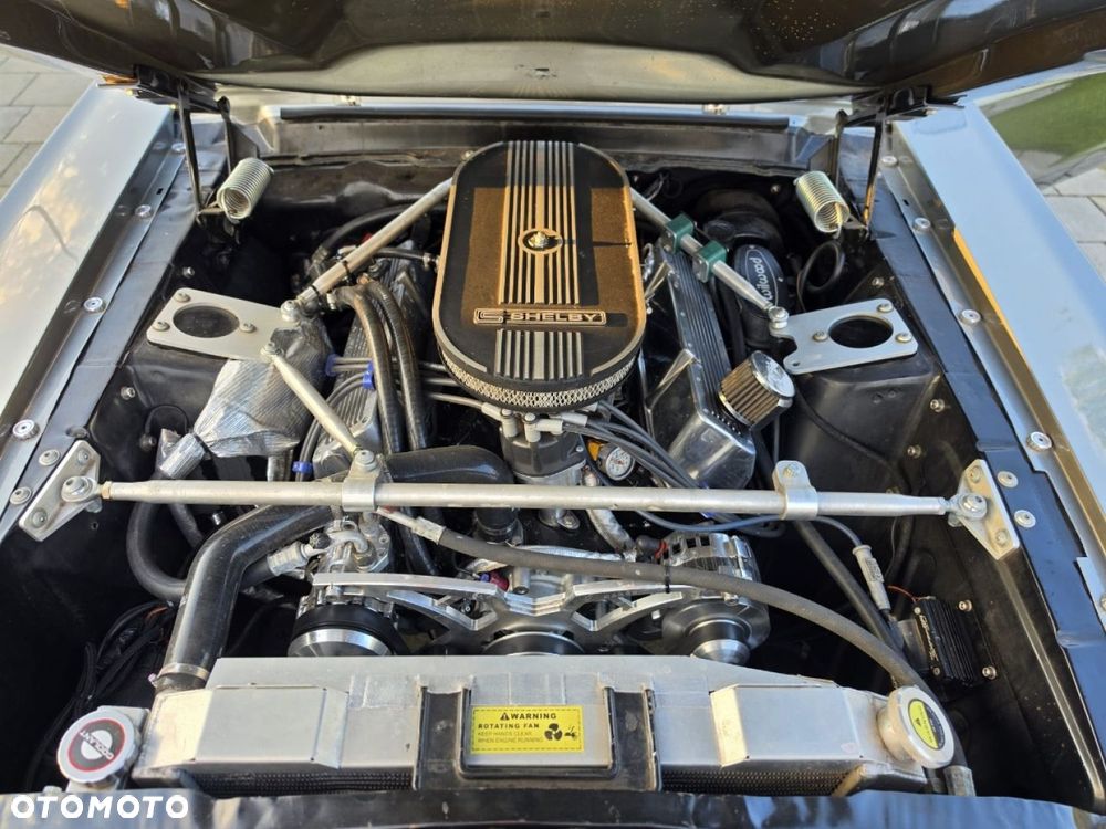 Ford Mustang - 34
