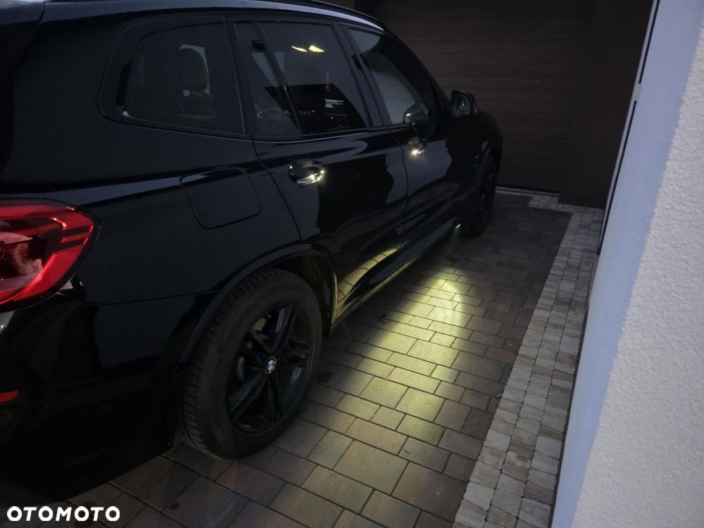 BMW X3 xDrive20d - 23