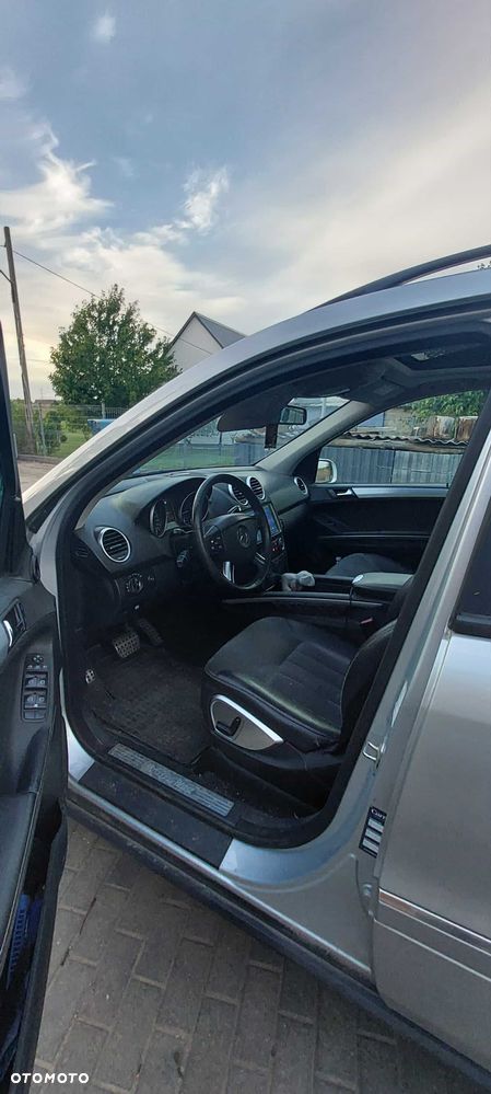 Mercedes-Benz ML - 7