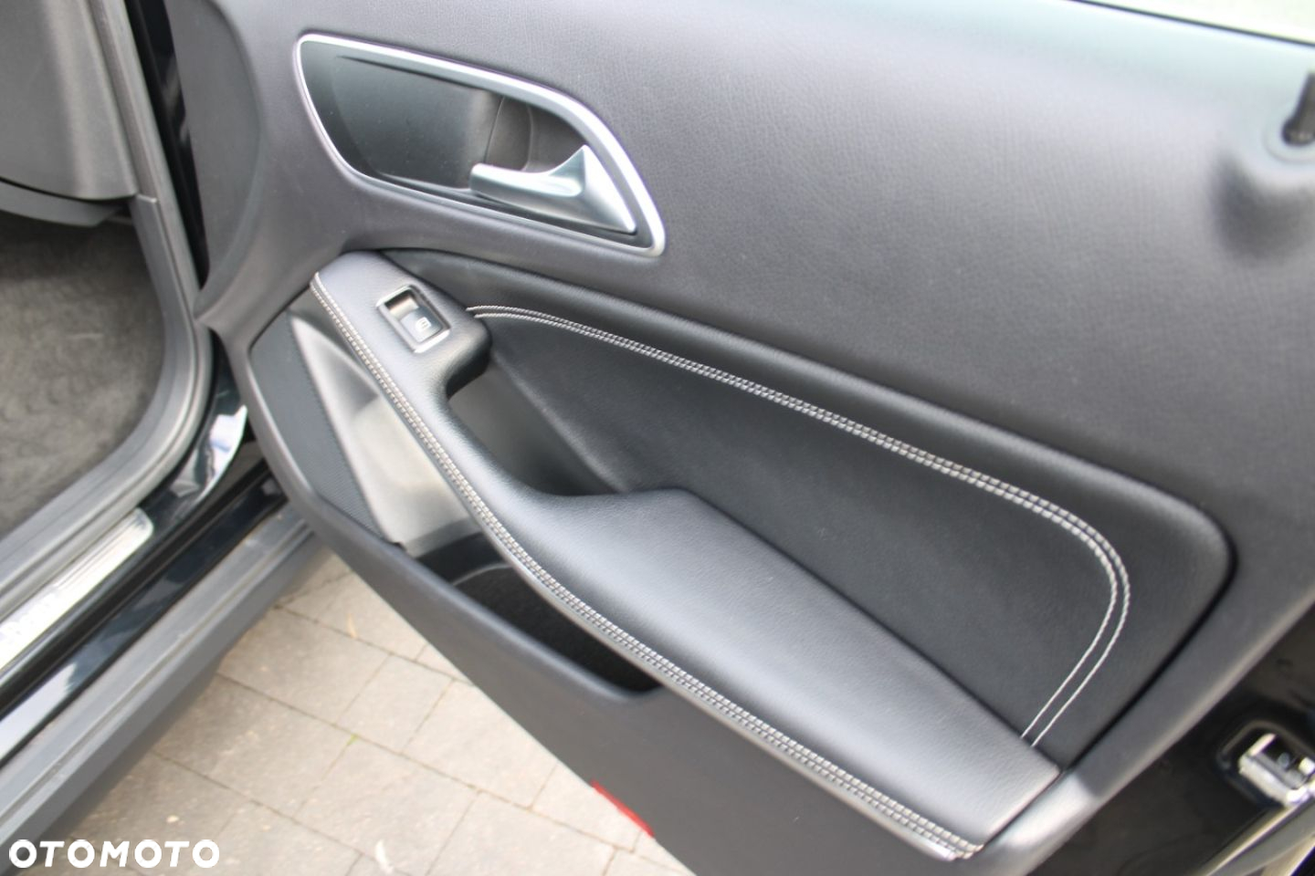 Mercedes-Benz GLA - 35